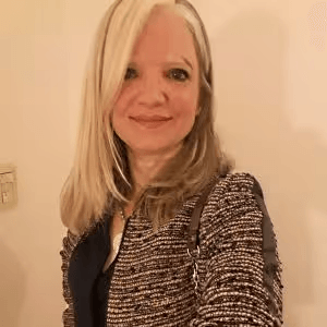 Dra. Avalos Alejandra